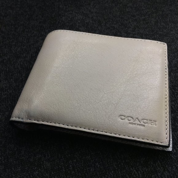 Coach Boxed 3 In 1 Men Coach 3-in-1 Wallet - Bone (tan) Leather Wallet